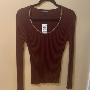 NWT INC International Concepts Burgundy Ribbed Top with Chain Accent